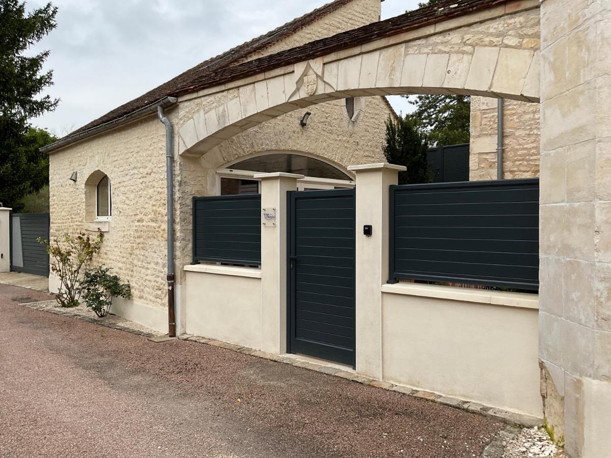 Logis Du Faubourg Petite Maison De Charme, Tranquille, Calme Et Lumineuse Val-de-Mercy Esterno foto