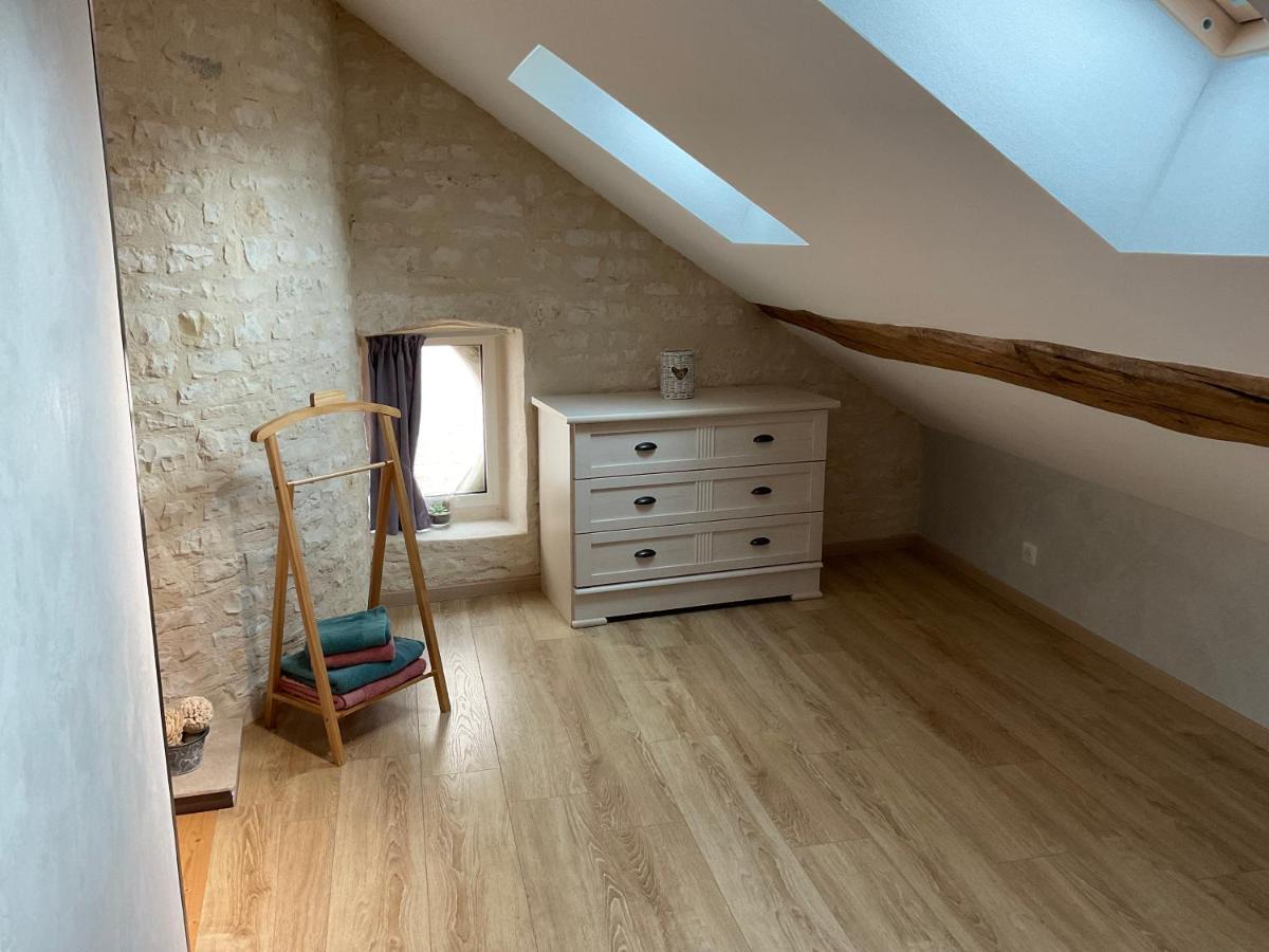 Logis Du Faubourg Petite Maison De Charme, Tranquille, Calme Et Lumineuse Val-de-Mercy Esterno foto